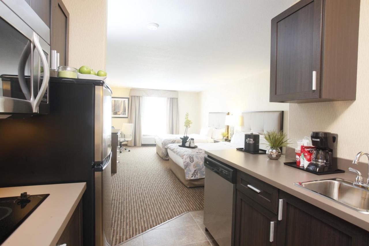 Pomeroy Inn & Suites At Olds College Εξωτερικό φωτογραφία