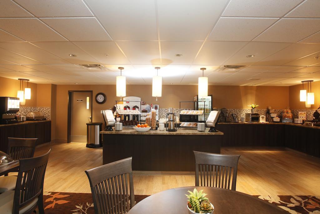 Pomeroy Inn & Suites At Olds College Εξωτερικό φωτογραφία
