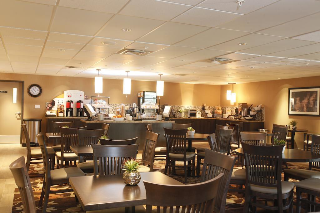 Pomeroy Inn & Suites At Olds College Εξωτερικό φωτογραφία