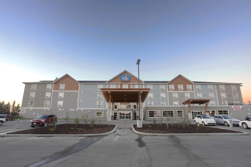 Pomeroy Inn & Suites At Olds College Εξωτερικό φωτογραφία