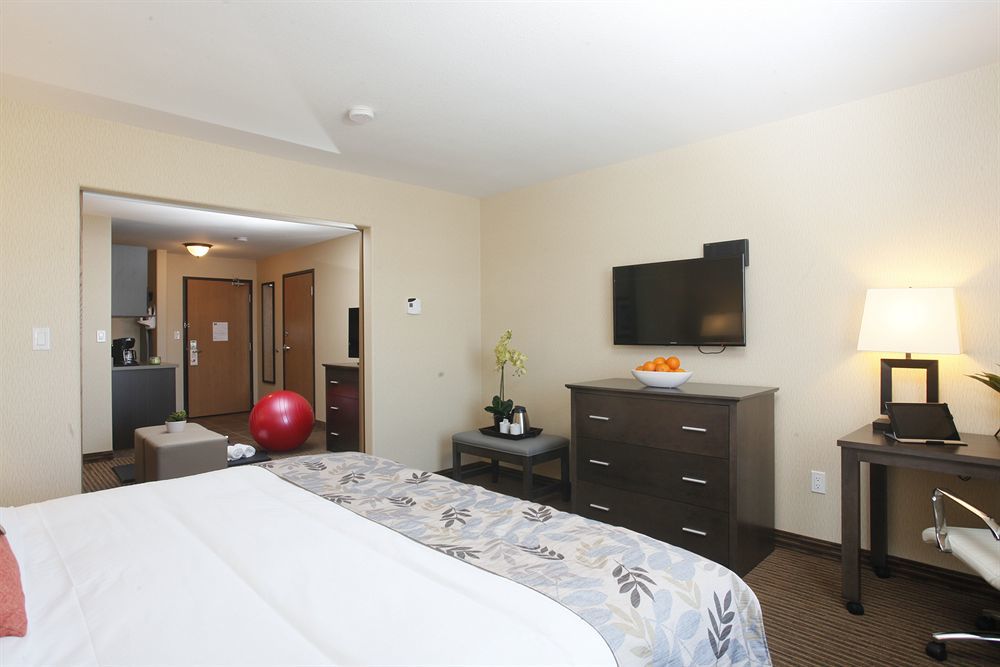 Pomeroy Inn & Suites At Olds College Εξωτερικό φωτογραφία