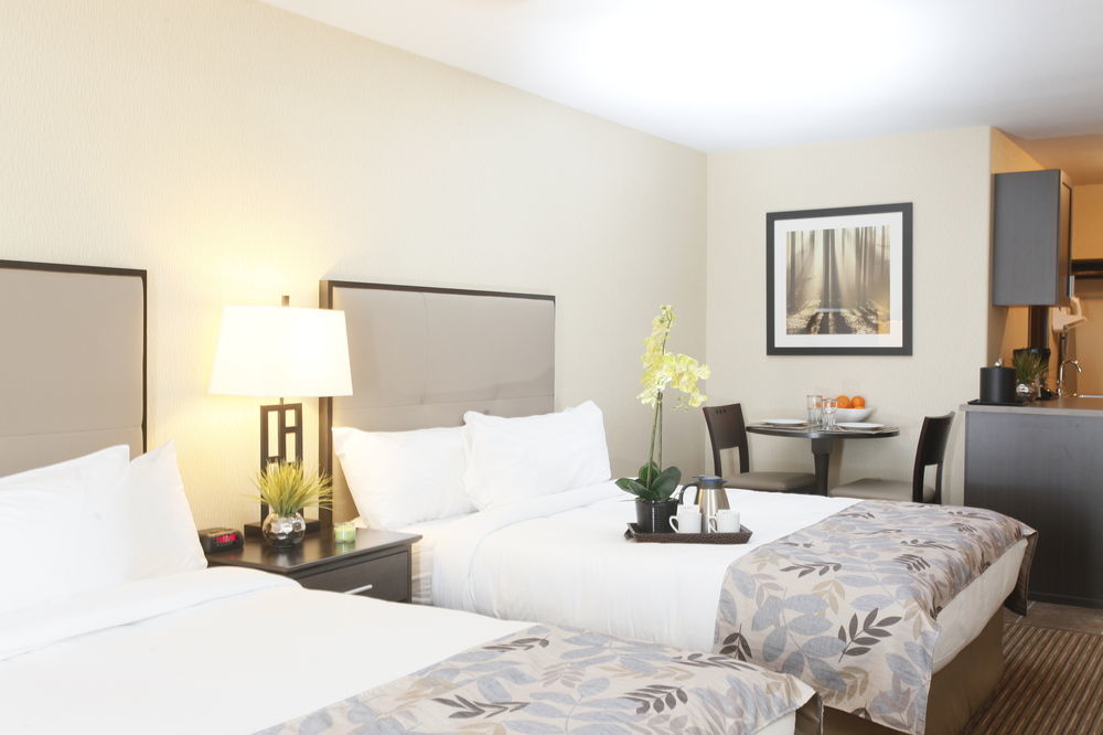 Pomeroy Inn & Suites At Olds College Εξωτερικό φωτογραφία