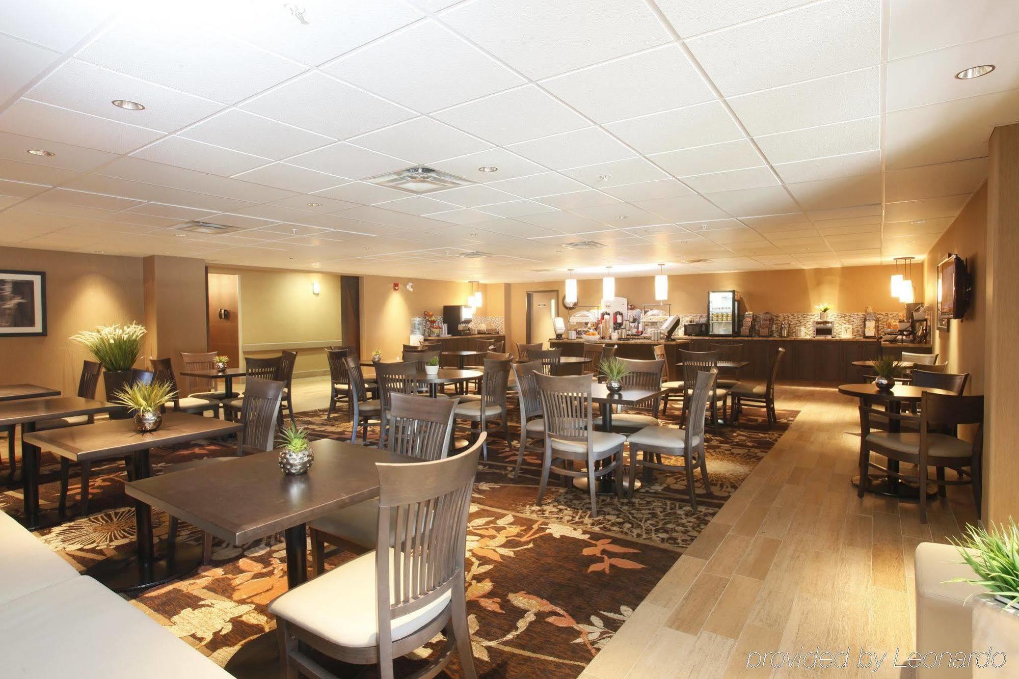 Pomeroy Inn & Suites At Olds College Εξωτερικό φωτογραφία
