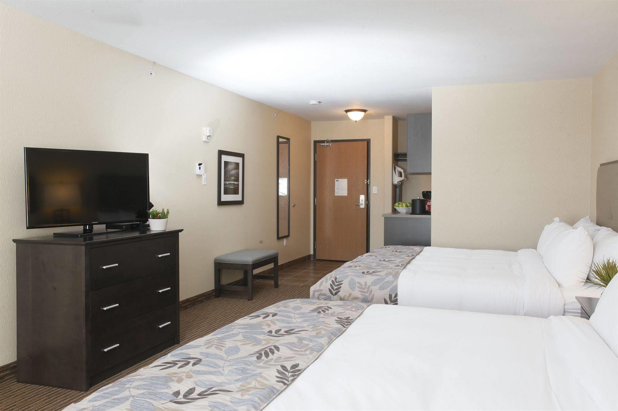 Pomeroy Inn & Suites At Olds College Εξωτερικό φωτογραφία