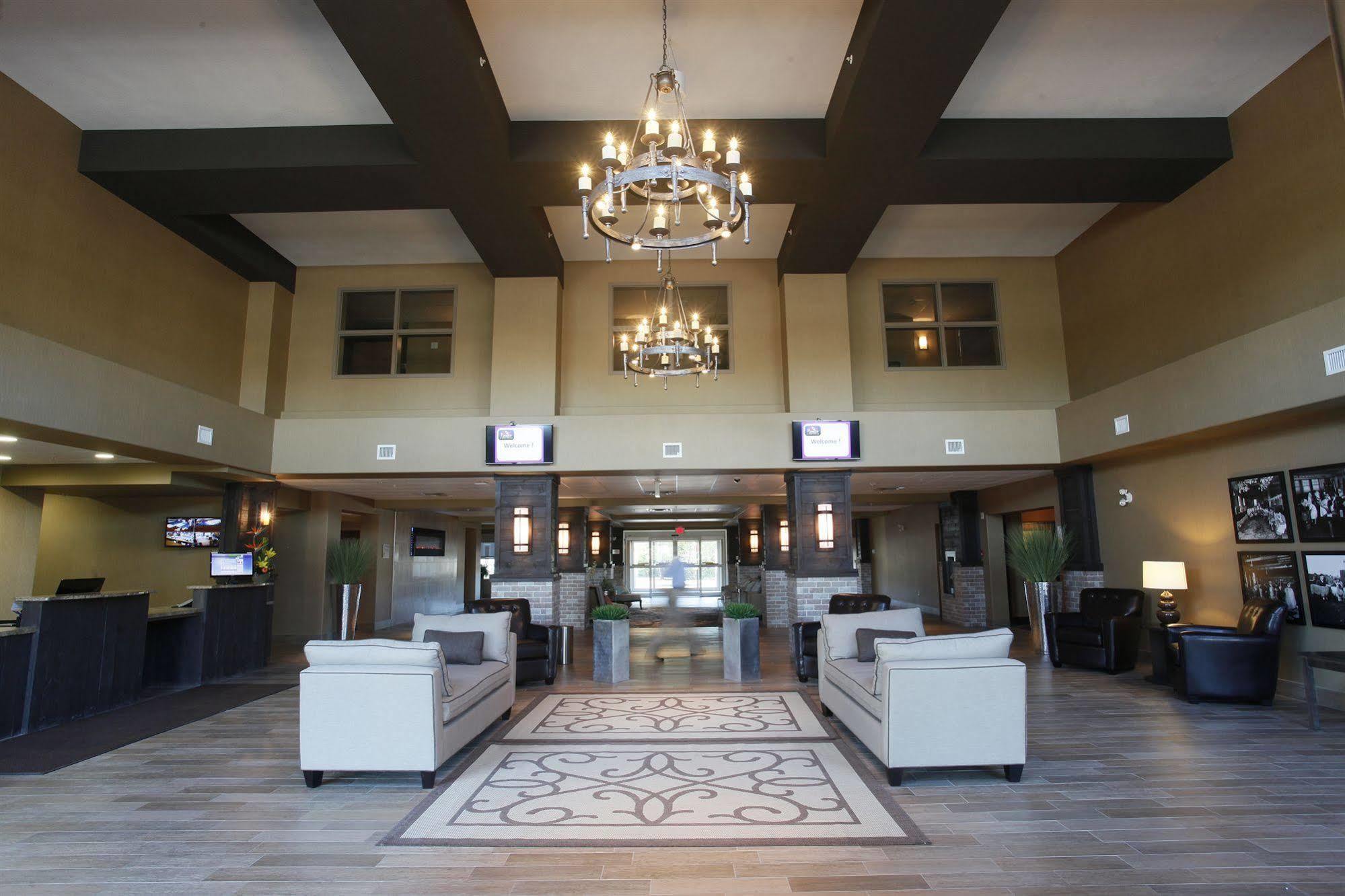 Pomeroy Inn & Suites At Olds College Εξωτερικό φωτογραφία