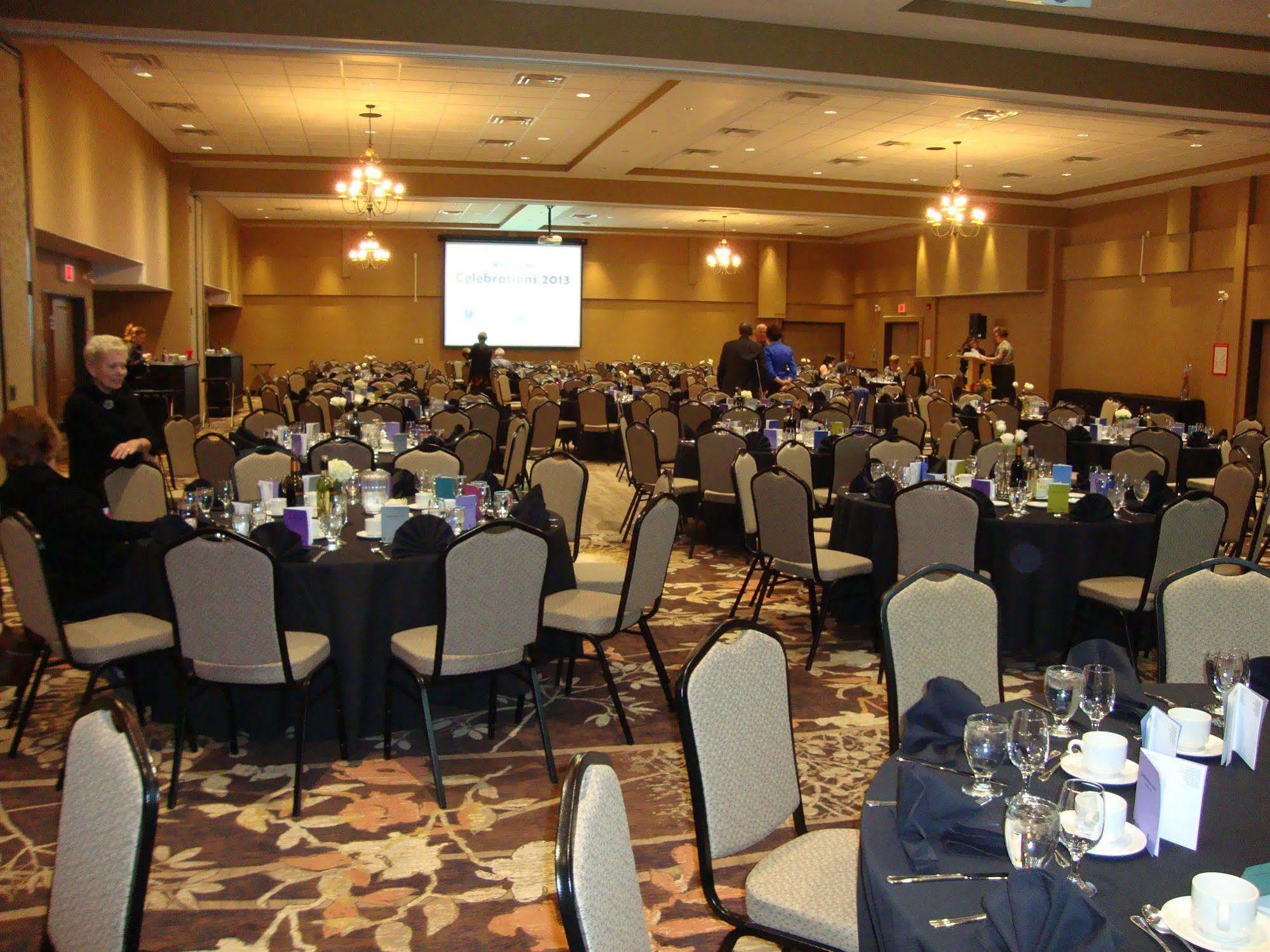 Pomeroy Inn & Suites At Olds College Εξωτερικό φωτογραφία