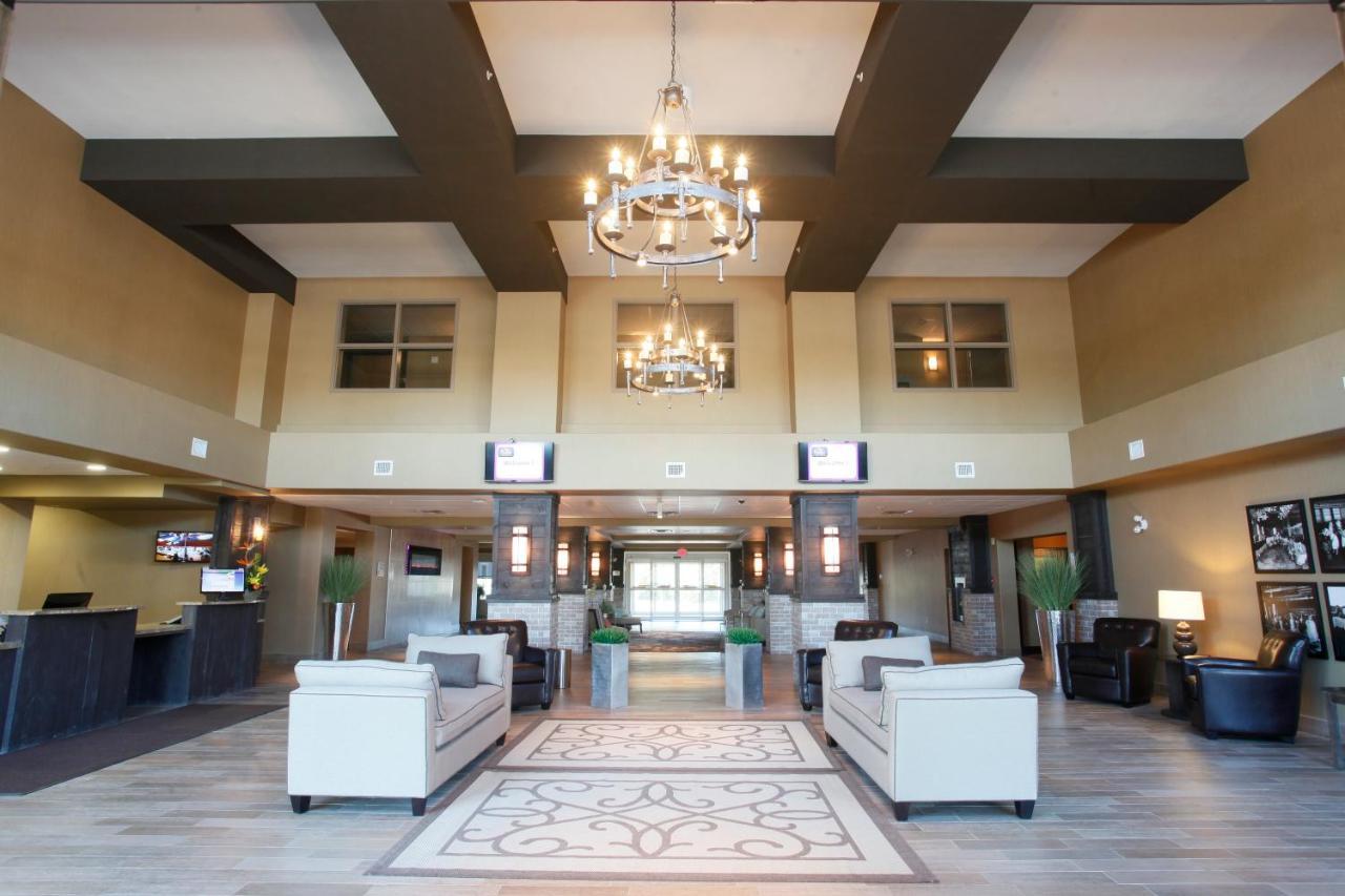 Pomeroy Inn & Suites At Olds College Εξωτερικό φωτογραφία